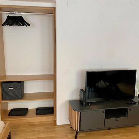 Air-Conditioned, Quiet Apartment With A Terrace In Center Of St Poelten - Smart Tv St. Pölten Exterior foto